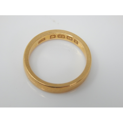 88 - 22ct Gold Wedding Ring: Size J: Weight 4.71g