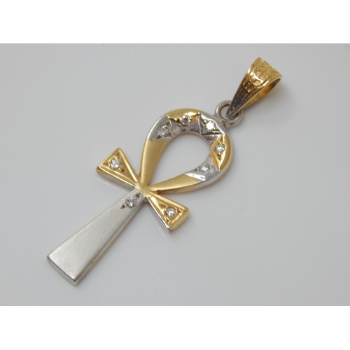 93 - 18ct Gold Diamond Set Cross Pendant: Weight 4.30g