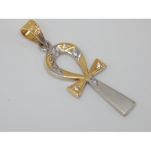 93 - 18ct Gold Diamond Set Cross Pendant: Weight 4.30g