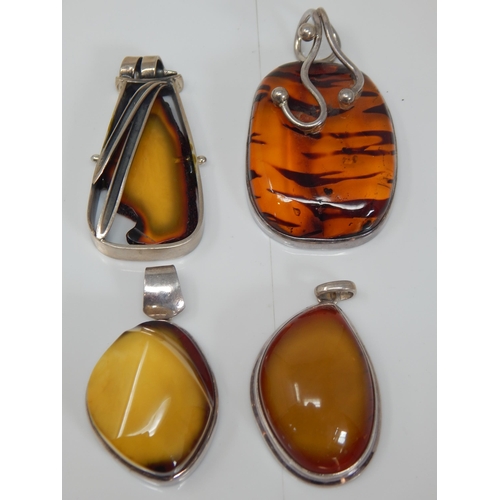 313 - 4 x Large Amber Pendants: Gross weight 120g