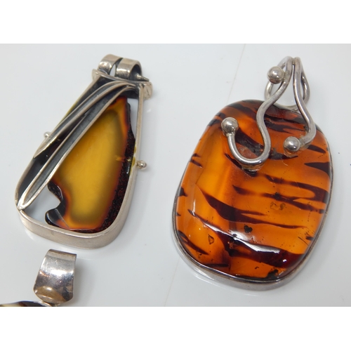 313 - 4 x Large Amber Pendants: Gross weight 120g