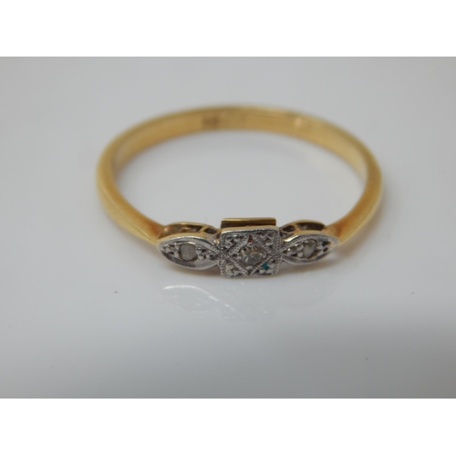 77 - 18ct Gold Diamond Set Ring: Size O/P: Weight 2.31g in Fitted Case