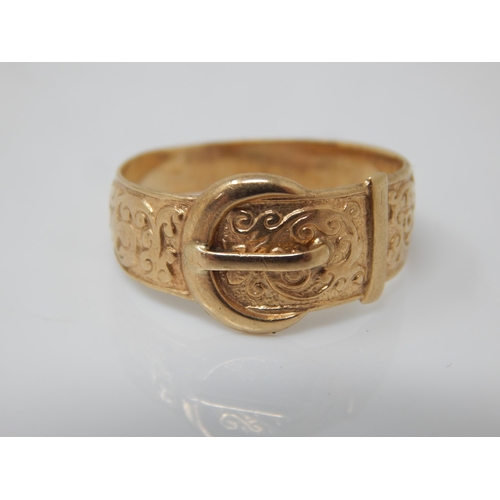 78 - 9ct Gold Buckle Ring: Size R/S: Weight 3.22g