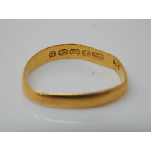 83 - 22ct Gold Scrap Ring: Weight 1.72g