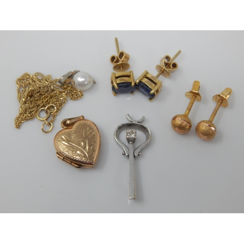 321 - 18ct White Gold Diamond Set Cross 1.93g together with a Quantity of 9ct Gold Oddments 7.37g