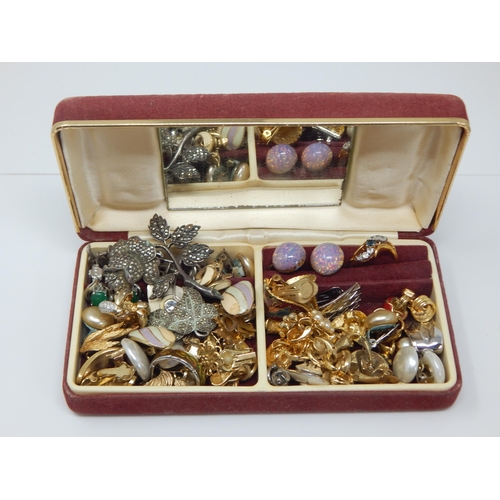 325 - A Quantity of Earrings Including a Small Amount of Gold & Silver