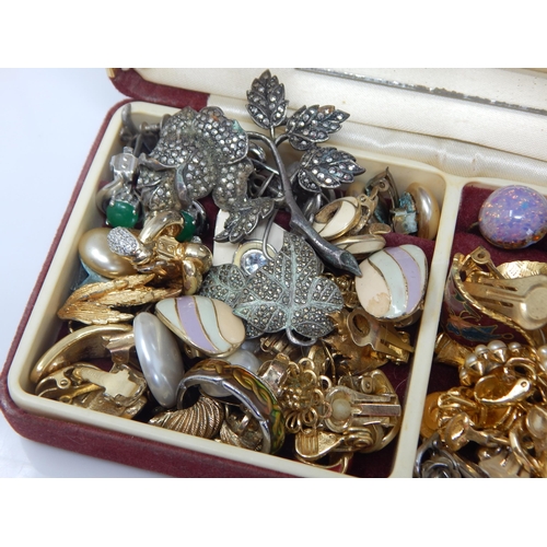 325 - A Quantity of Earrings Including a Small Amount of Gold & Silver