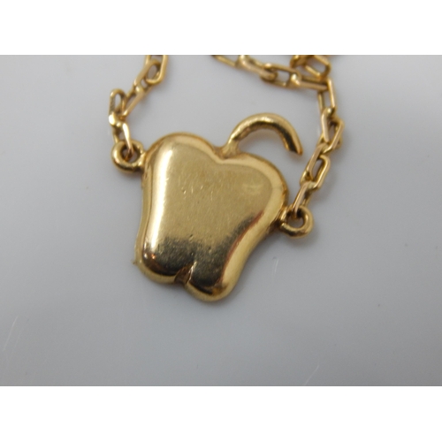 58 - 18ct Gold Apple Pendant Necklace: Weight 5.02g