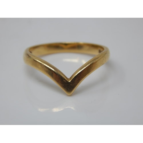 60 - 18ct Gold Wishbone Ring: Size L: Weight 3.03g