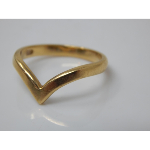 60 - 18ct Gold Wishbone Ring: Size L: Weight 3.03g