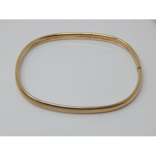 68 - 9ct Gold Hollow Bangle: Weight 4.82g