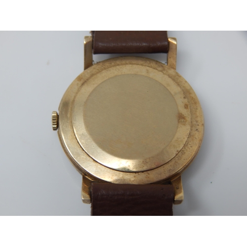 71 - 9ct Gold Gentleman's Avia Automatic Wristwatch with Date Aperture: Working when catalogued