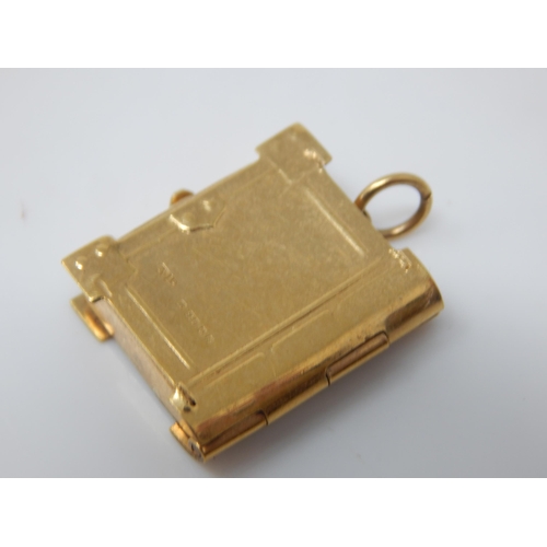 344 - 9ct Gold Holy Bible Pendant: Gross weight 3.48g