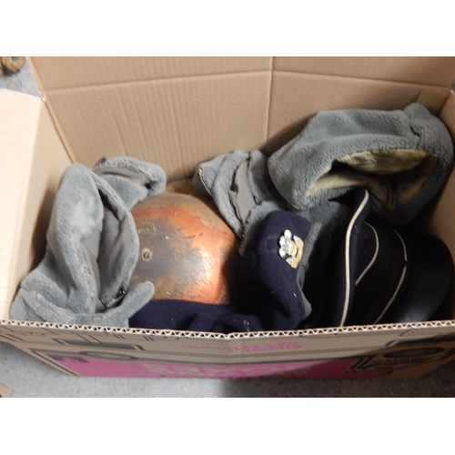 969 - Large quantity of military hats