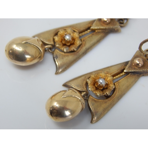 110 - A Pair of Antique Gold Earrings with en-tremblant drops: Weight 4.87g