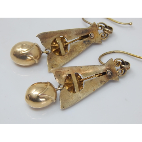 110 - A Pair of Antique Gold Earrings with en-tremblant drops: Weight 4.87g