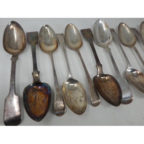 58 - 12 x Georgian Hallmarked Silver Tablespoons: Various Dates & Makers: Weight 708g