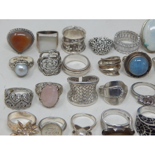 118 - A Huge Quantity of Silver Rings: Weight 514g