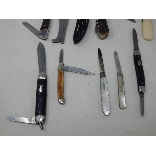 235 - A Quantity of Various Penknives & Utility Knives Including Hallmarked Silver (10)