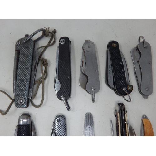 247 - A Quantity of Various Penknives & Utility Knives (10)