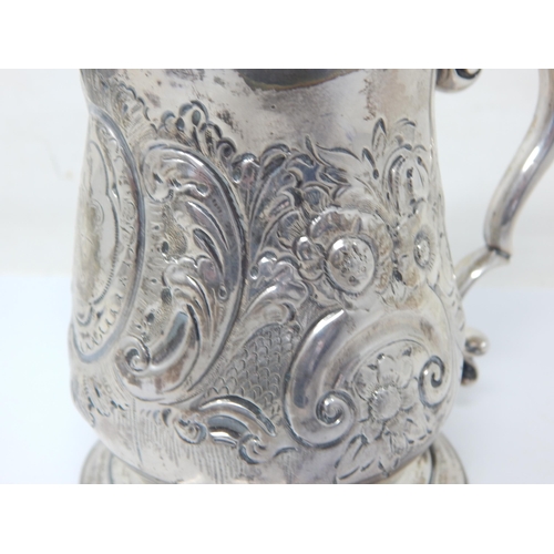 97 - 18th Century Silver Tankard: Hallmarked London 1768 by William Turton: Height 11.5cm: Weight 254g