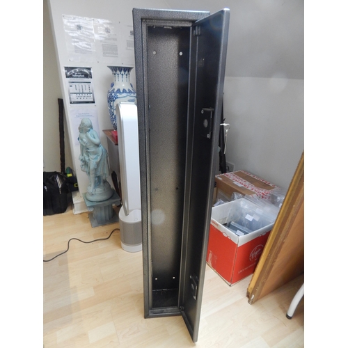 263 - BOXX Metal Gun Cabinet with Twin Locks & Both Keys: Height 134cm