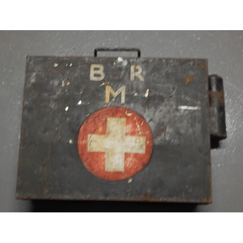 357 - WWII Portable Resuscitator Mk 1 in Fitted Box together with a Medics Tin Trunk with Compartmental In... 