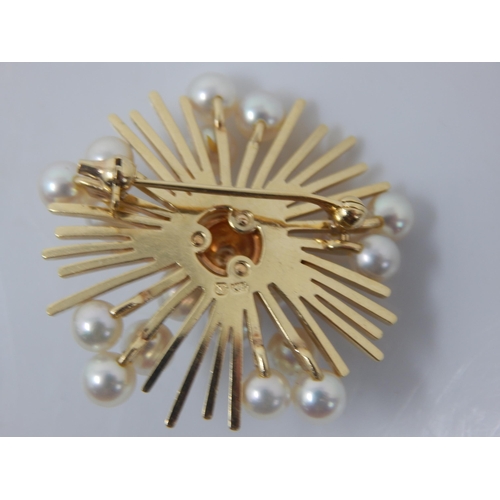 147 - 14ct Gold & Pearl Sunburst Brooch: Makers Mark 