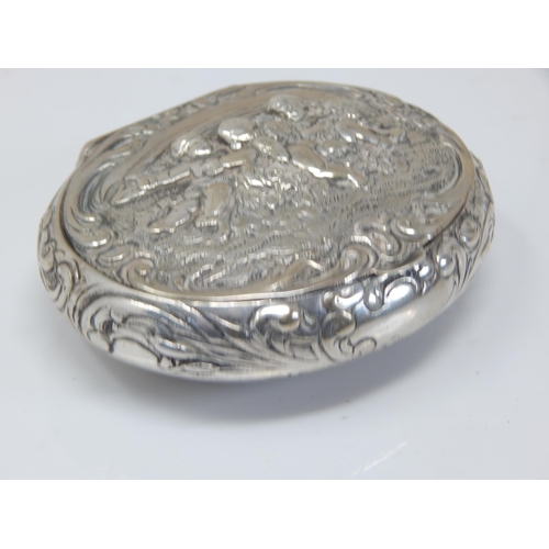 159 - 19th Century German 800 Standard Silver Snuff Box Decorated with Putti: Measures 7.5cm x 6cm