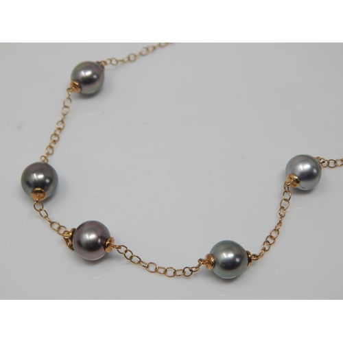 171 - 9ct Gold Tahitian Pearl Station Necklace Set with 5 Tahitian Pearls 10mm: Gross weight 10.11g