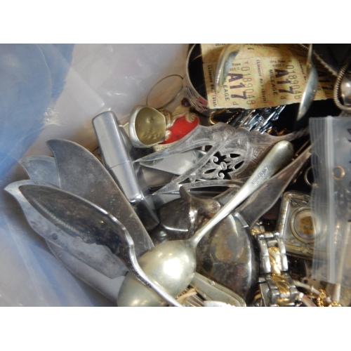 1A - Selection of misc jewellery items, etc in large plastic tub (lot)