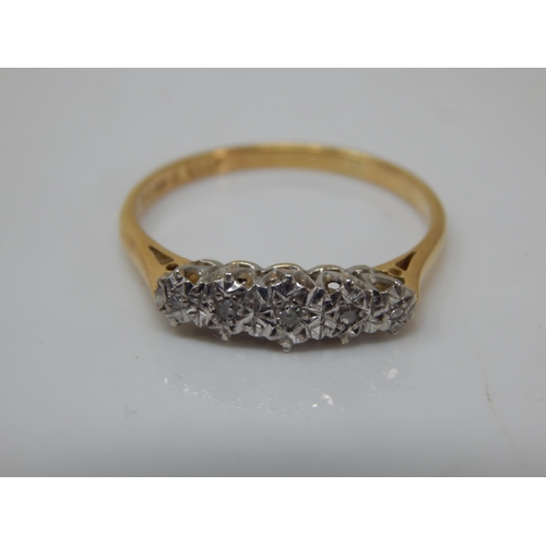 1F - Ladies 18ct Gold Hallmarked Diamond ring weight 2.86g