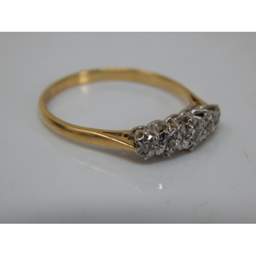 1F - Ladies 18ct Gold Hallmarked Diamond ring weight 2.86g