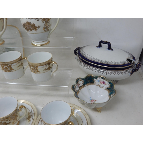 250C - A Quantity of ceramics including a porcelain coffee set, Noritake / Bing & Grondall etc (lot)