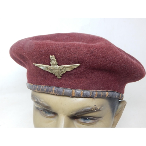 284 - WWII Parachute Regiment Beret marked 