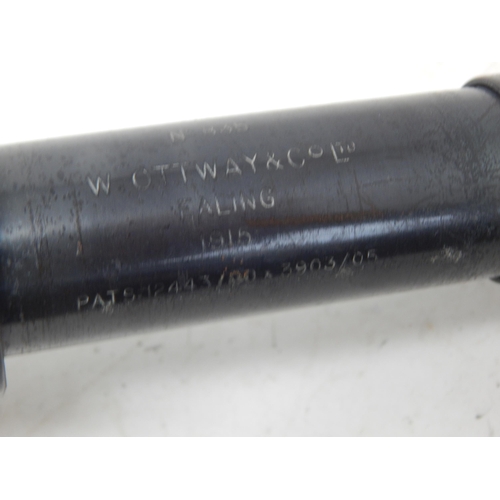 294 - WWI 1915 Sighting Scope by Ottaway. Length 67cm