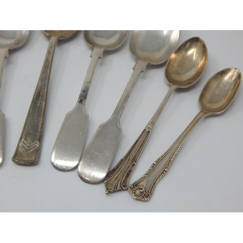 199F - A Group of 19th Century & Later Hallmarked Silver Spoons: Various Dates & Makers: Weight 122g