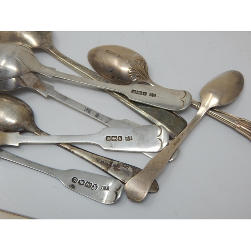 199F - A Group of 19th Century & Later Hallmarked Silver Spoons: Various Dates & Makers: Weight 122g