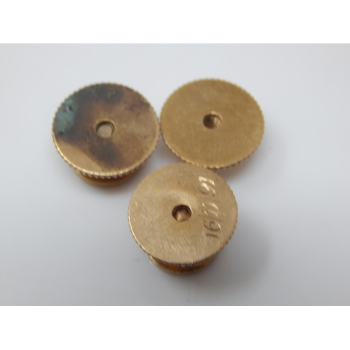 101D - 3 x 9ct Gold Studs: Weight 3.05g