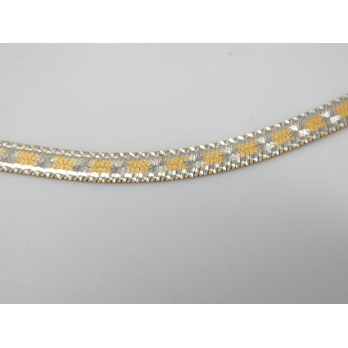 220 - 9ct Gold Necklace: Length 43cm: Weight 6.1g