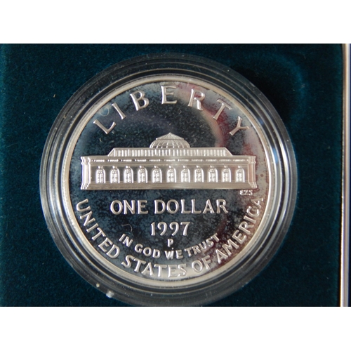 23 - USA Presidents Lincoln and Kennedy set in case, Australia and New Zealand coin pair in pack, China 2... 