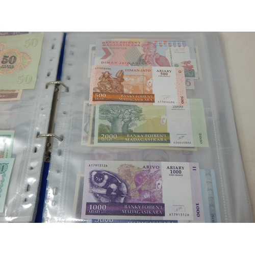 7 - Collection of Banknotes in collectors album