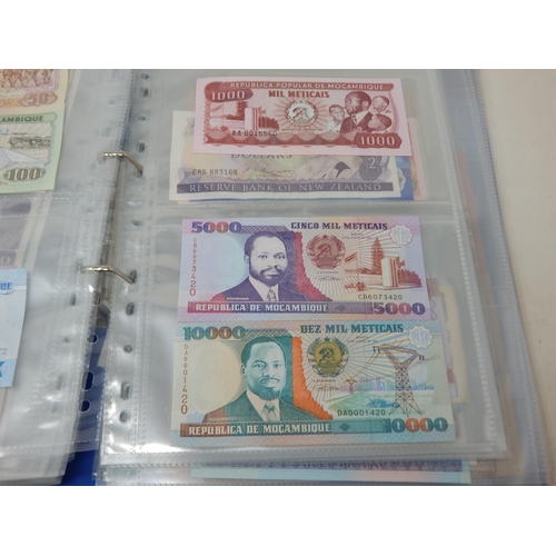 7 - Collection of Banknotes in collectors album