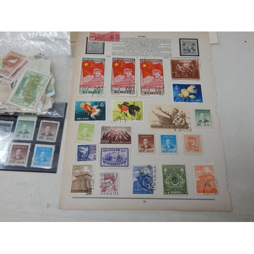 82 - A Collection of Chinese Stamps: Please view images.