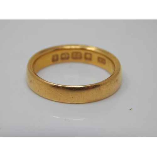 242 - 22ct Gold Wedding Ring: Size I/J: Weight 4.13g