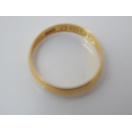 243 - 22ct Gold Wedding Ring: Size K: Weight 1.83g