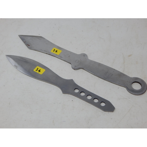 334 - 2 x Balanced Throwing Knives