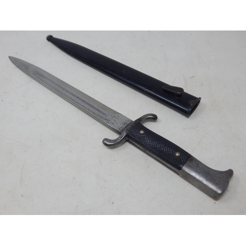 352 - WWII German Bayonet with Fullered Blade in Steel Scabbard. Overall Length 40cm