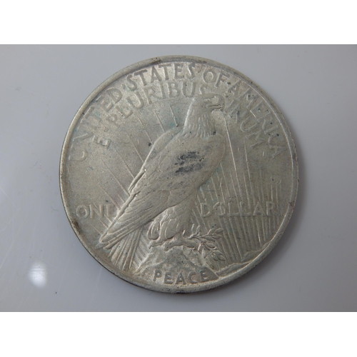 131 - USA Silver Dollar 1922