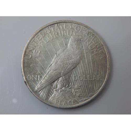 132 - USA Silver Dollar 1923